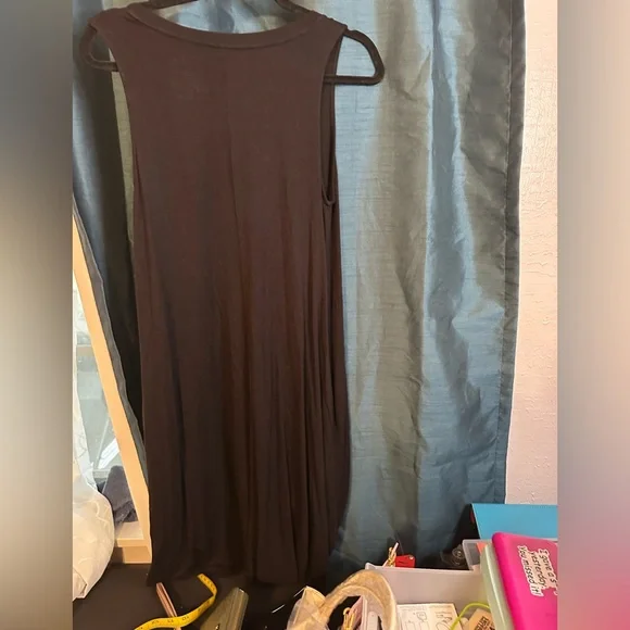 Time and True Black Sleeveless Dress with knotted hem - Picture 2 of 3